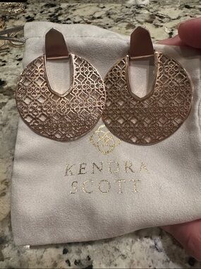 Kendra Scott Rose Gold Filigree Round Drop Earrings